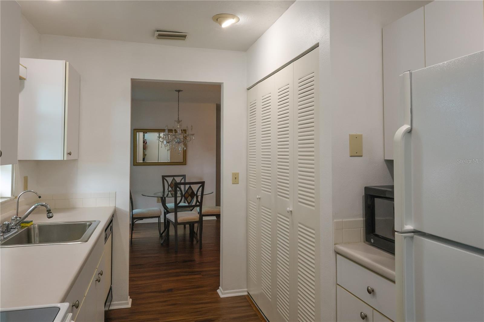 CORTEZ VILLAS CONDO 6 PH B - Residential