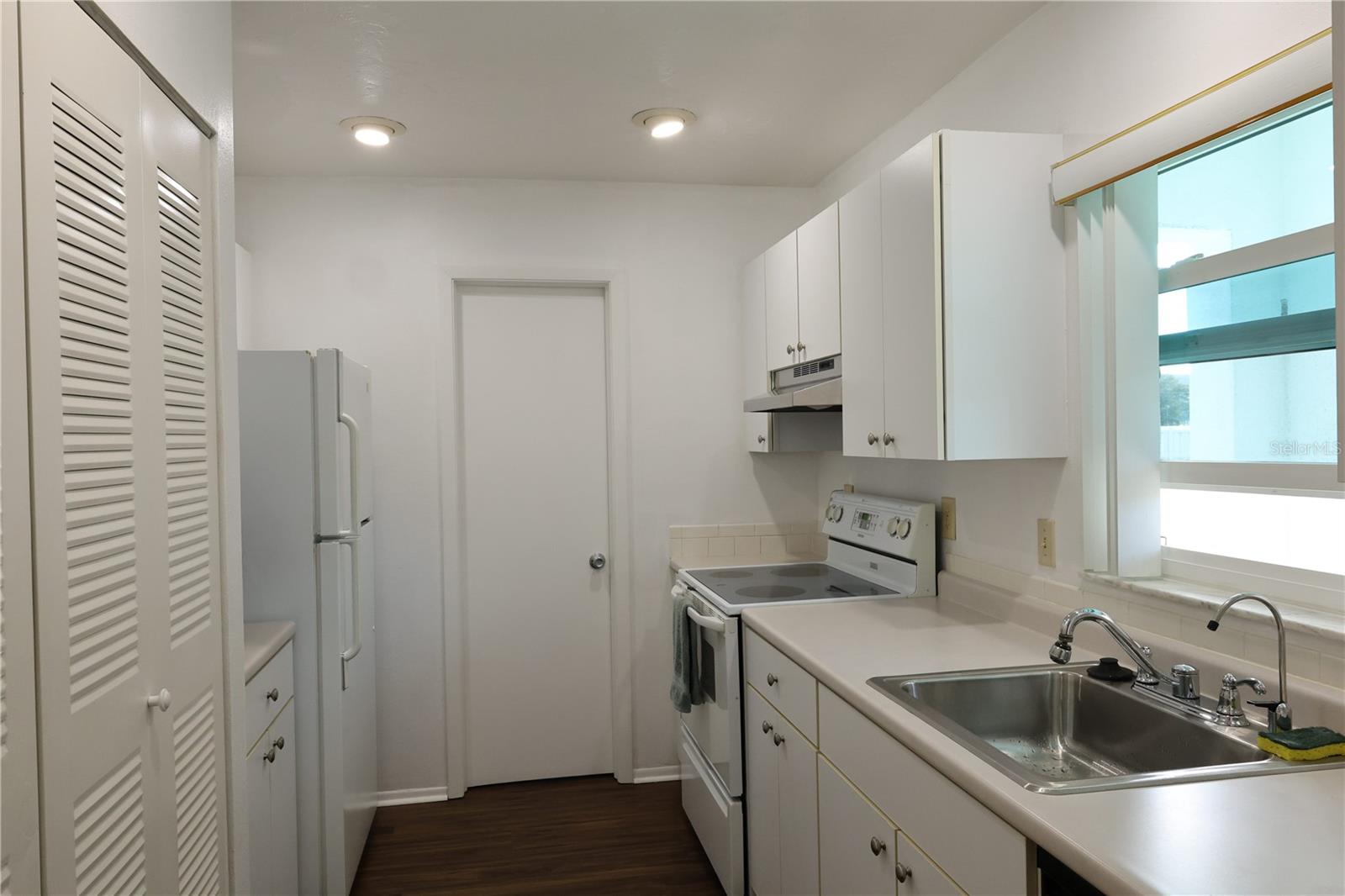 CORTEZ VILLAS CONDO 6 PH B - Residential