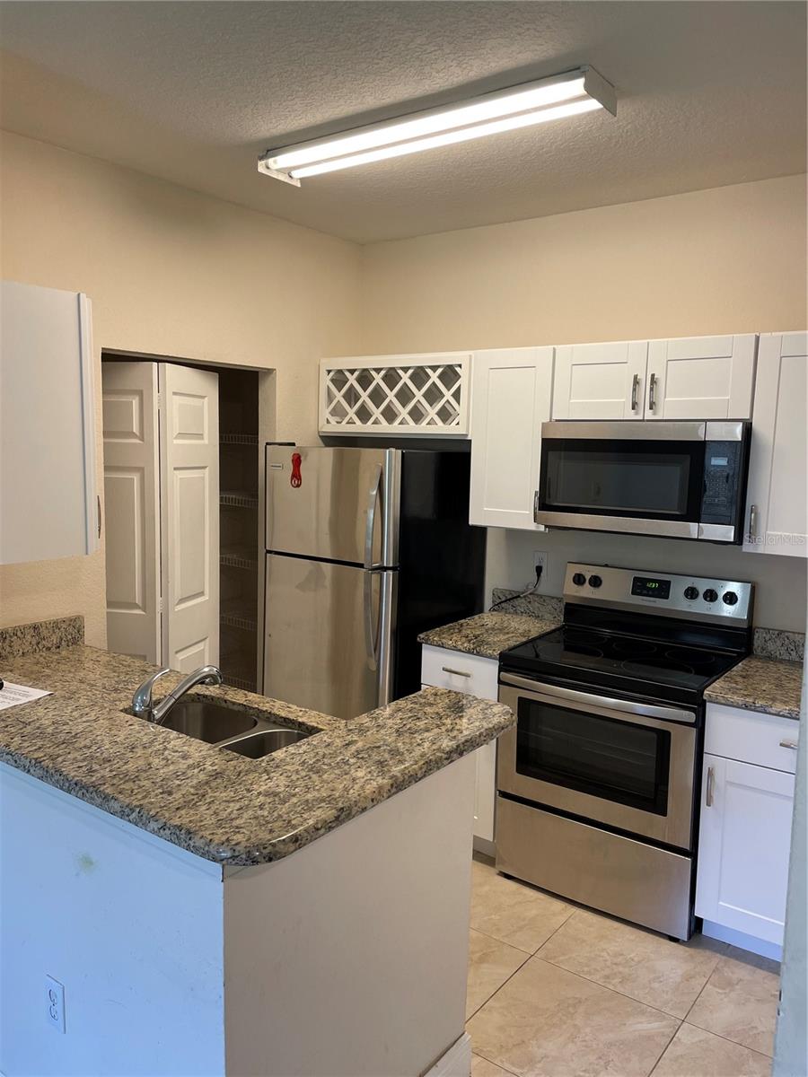 MADISON/METROWEST - Residential Lease