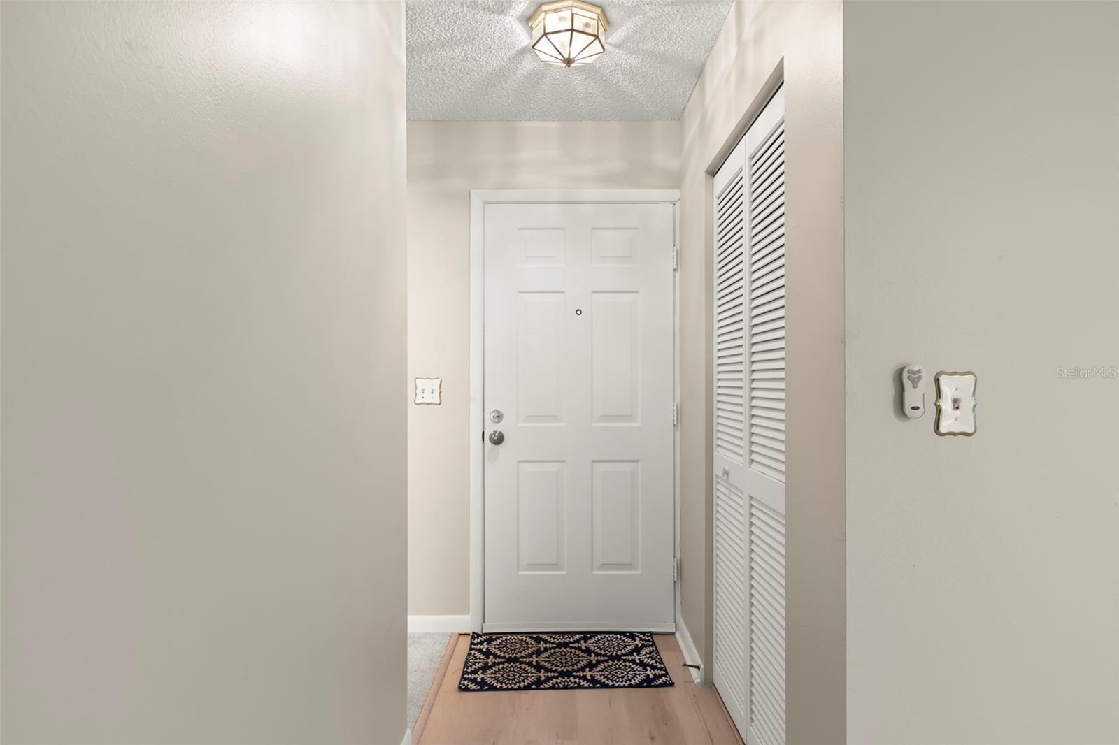 476 SANTA CRUZ PLACE NE B