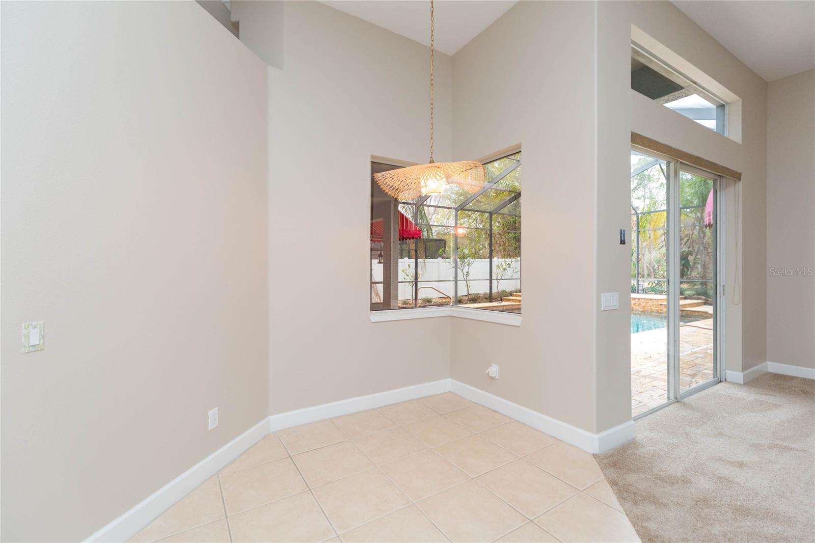 LAKE TALIA PH 01 - Residential