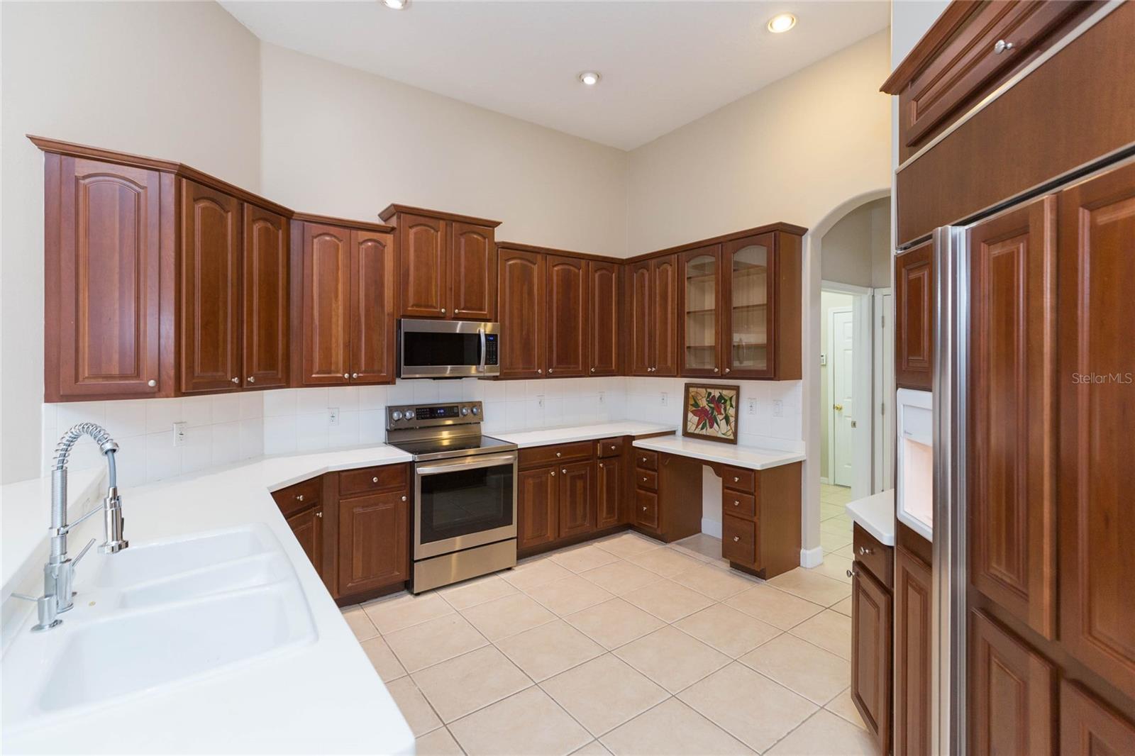 LAKE TALIA PH 01 - Residential