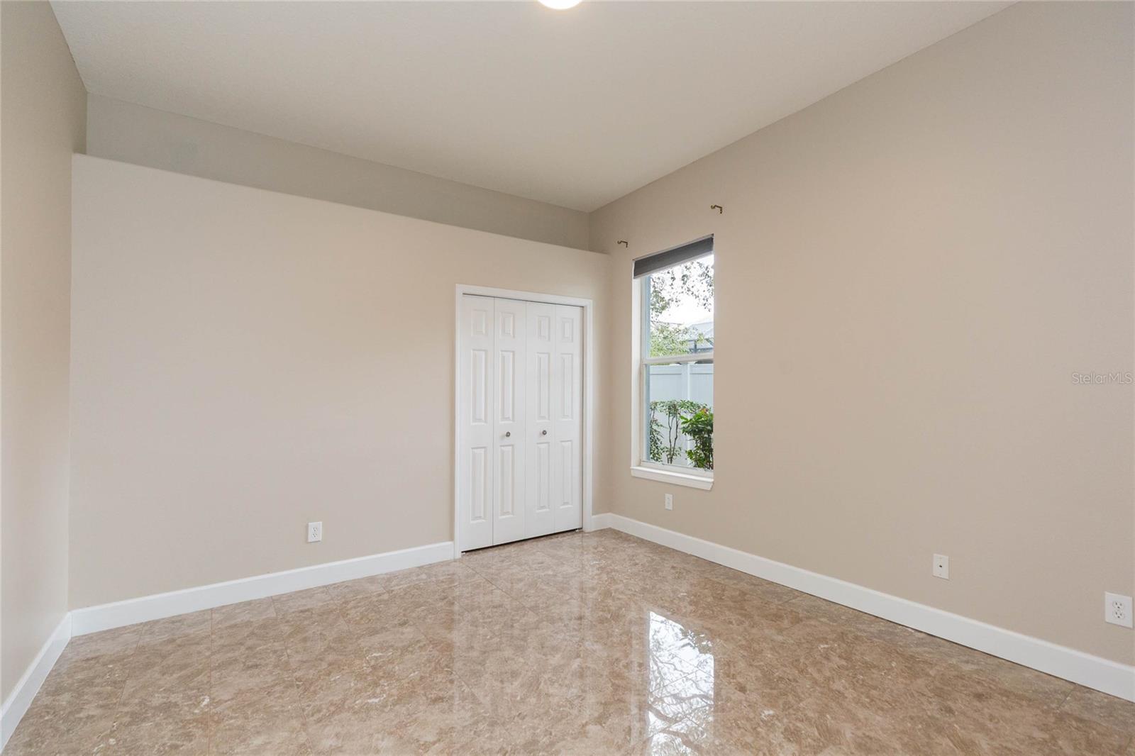 LAKE TALIA PH 01 - Residential