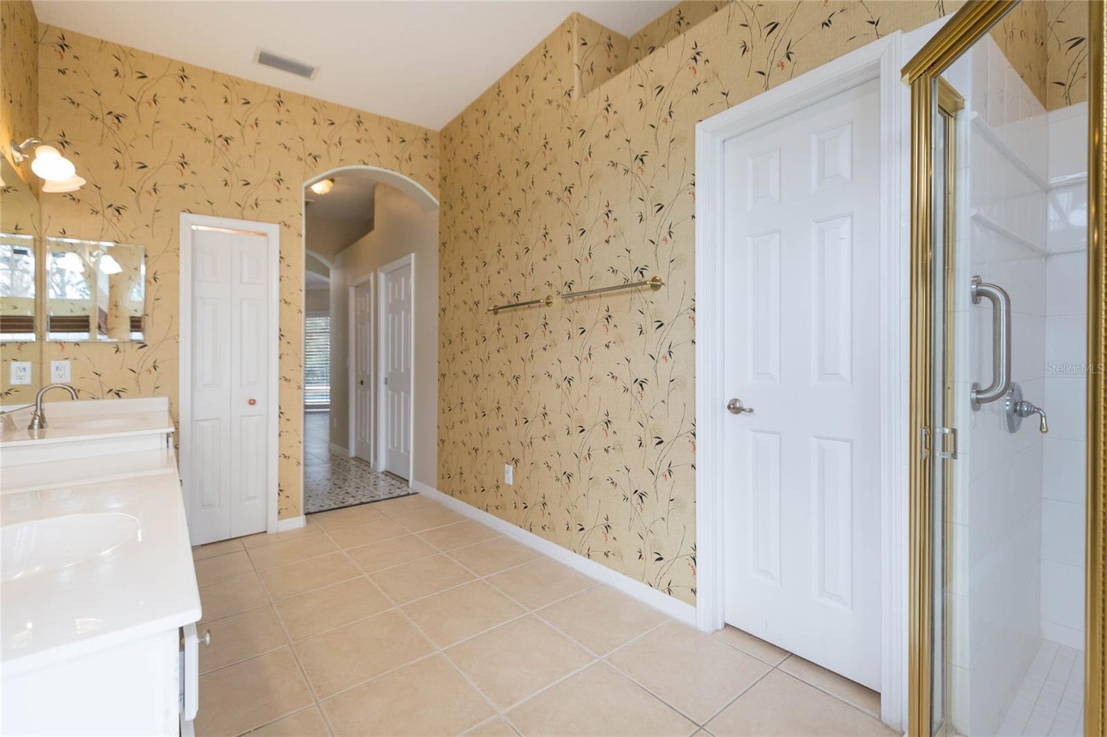 LAKE TALIA PH 01 - Residential