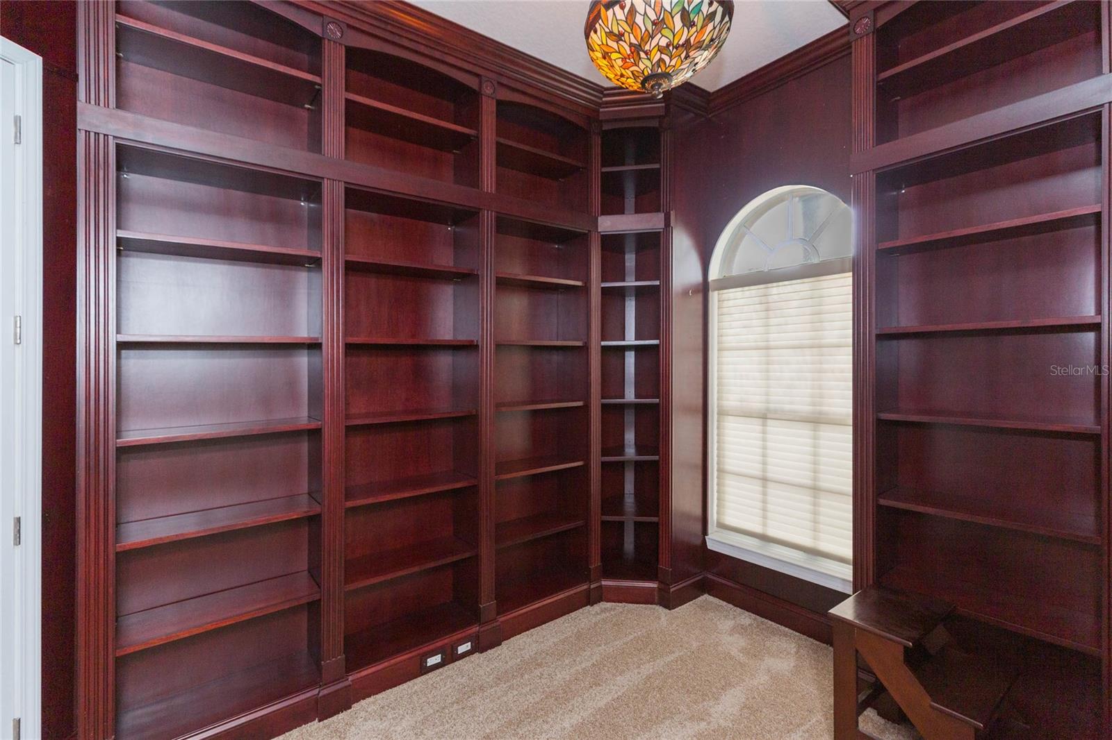 LAKE TALIA PH 01 - Residential