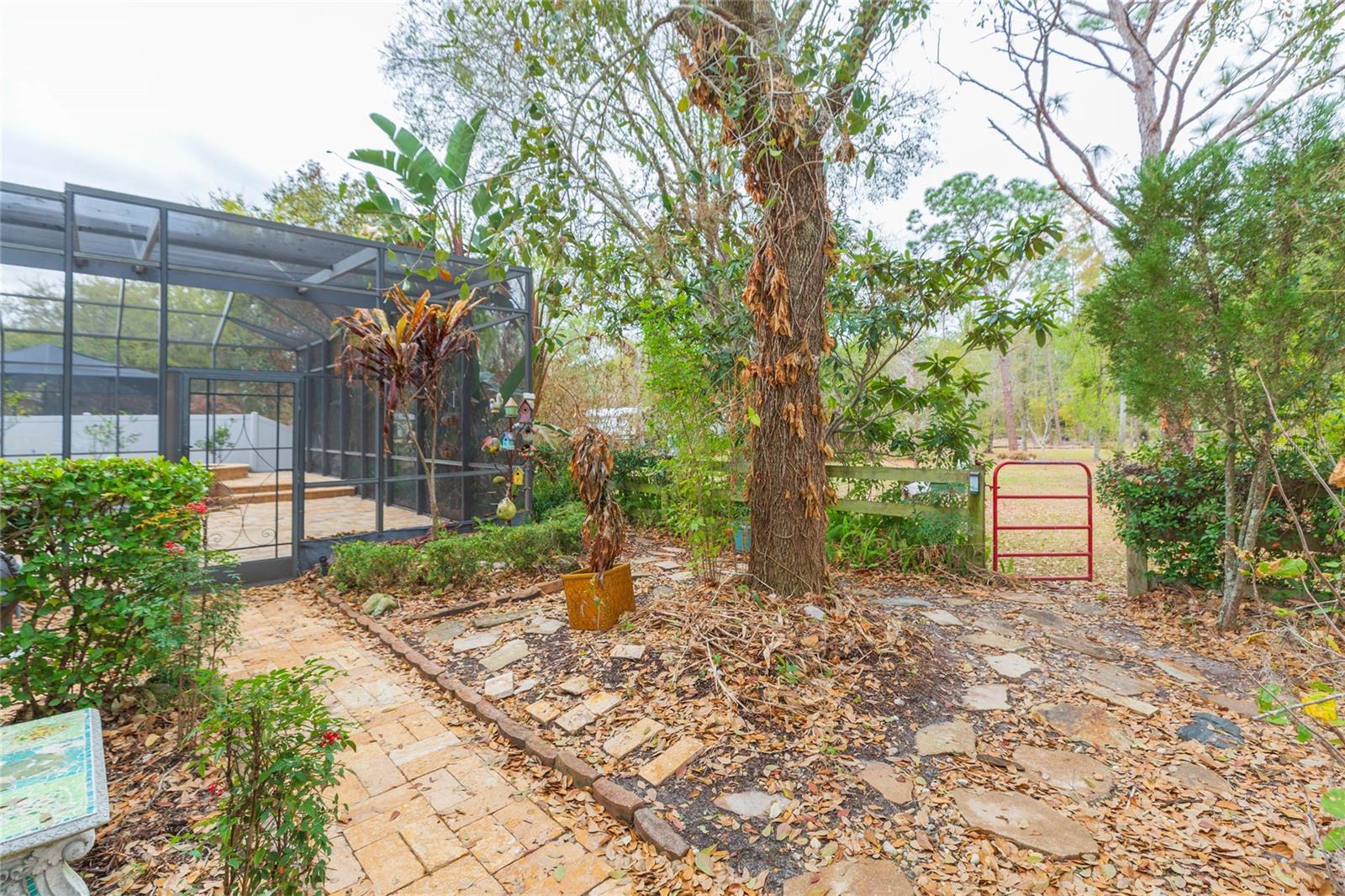 LAKE TALIA PH 01 - Residential