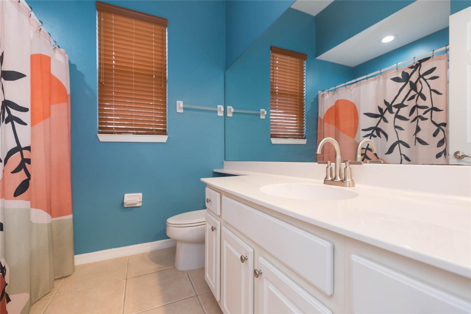 LAKE TALIA PH 01 - Residential