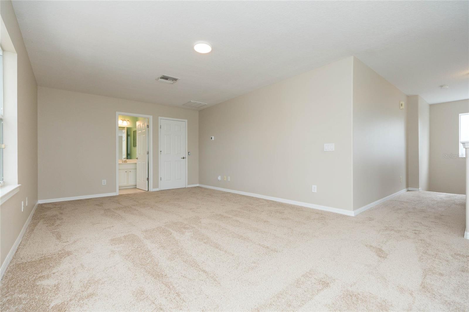 LAKE TALIA PH 01 - Residential