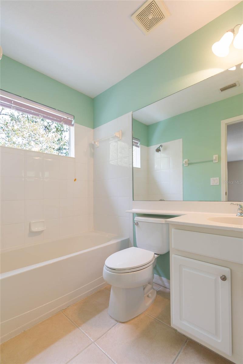 LAKE TALIA PH 01 - Residential