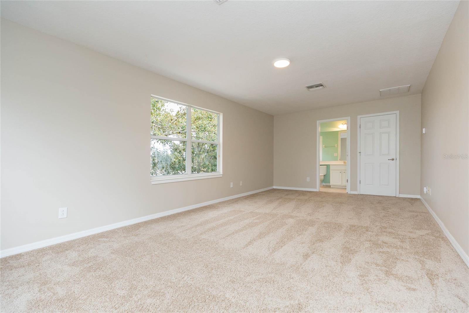 LAKE TALIA PH 01 - Residential