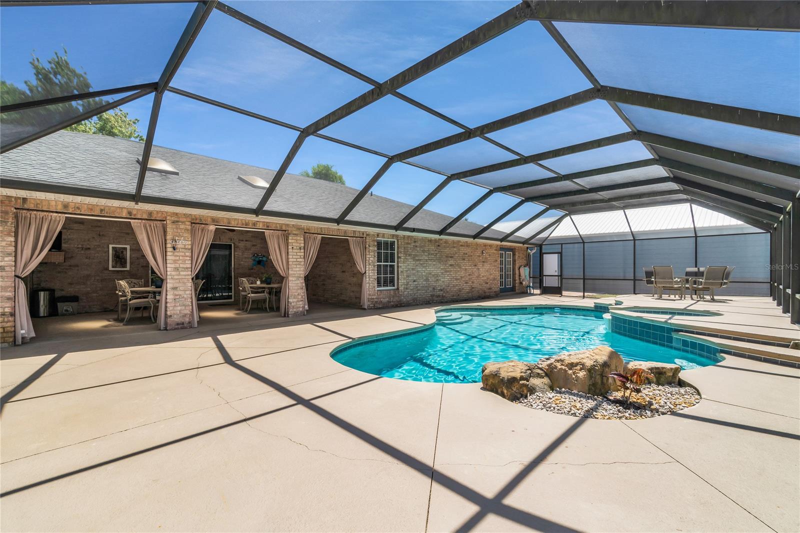 Quiet Place In Country Unit 01-04 - Residential