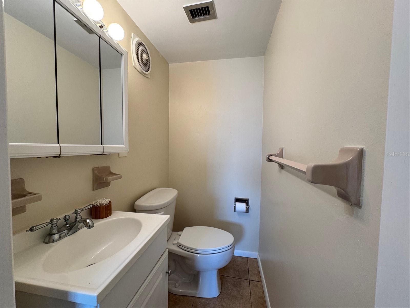 SHANGRI-LA APT PARK - Residential Lease