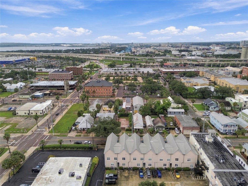 Photo of 2002 E 5th Avenue #214, Tampa, FL 33605 (MLS # TB8554577)