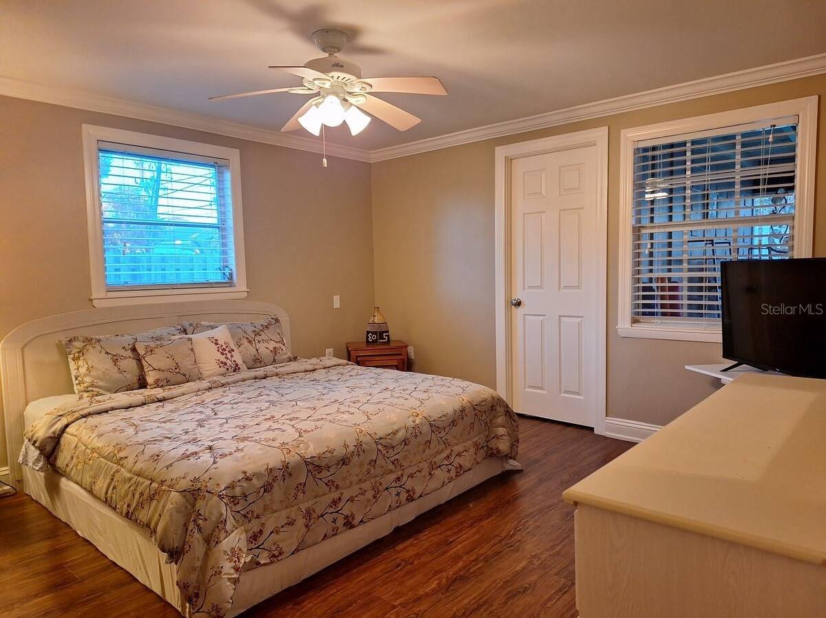 SOUTH VENICE - Residential Lease