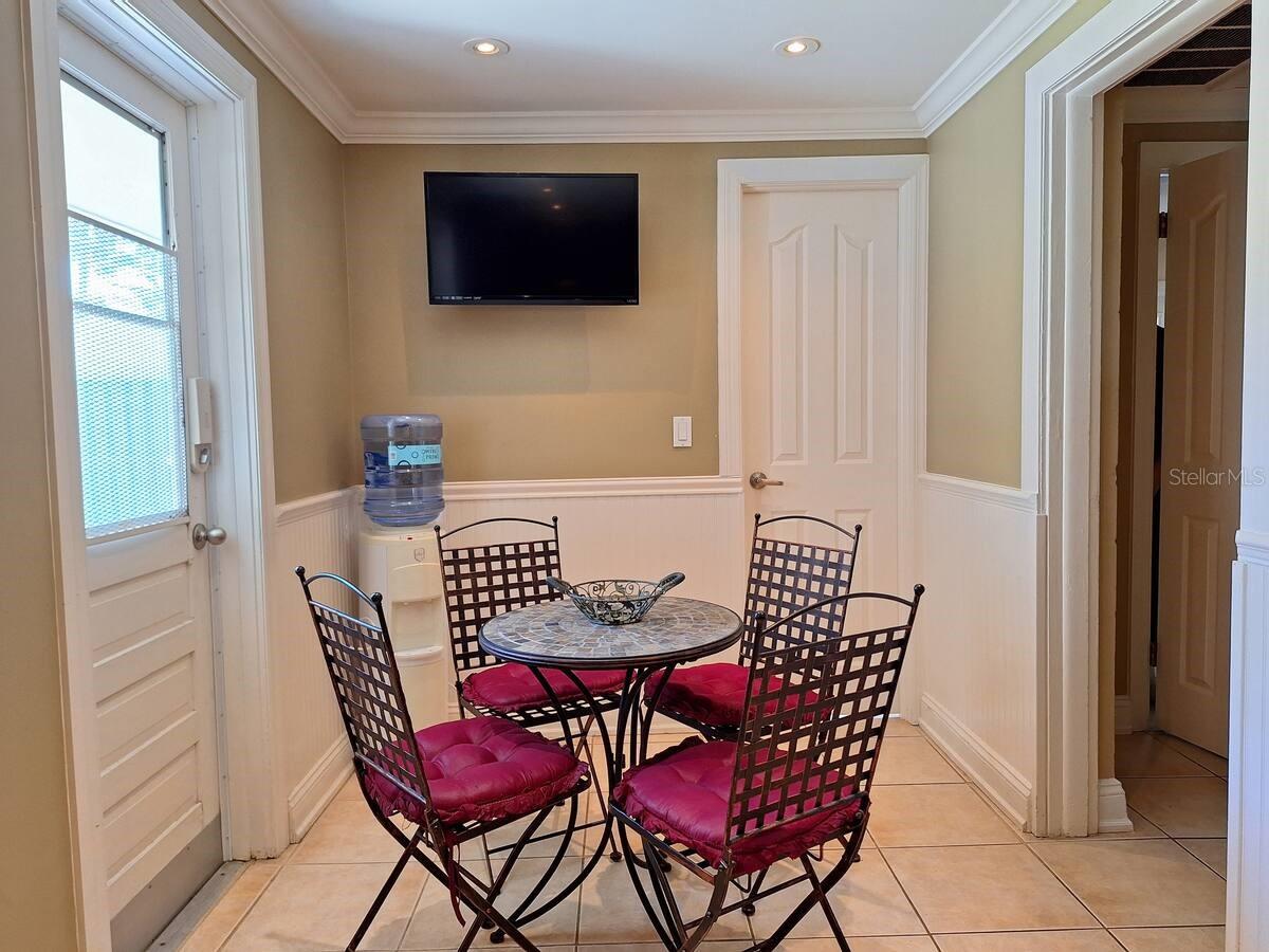 SOUTH VENICE - Residential Lease