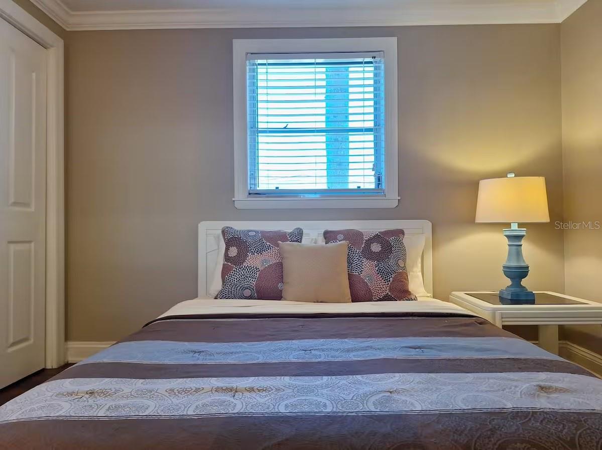 SOUTH VENICE - Residential Lease