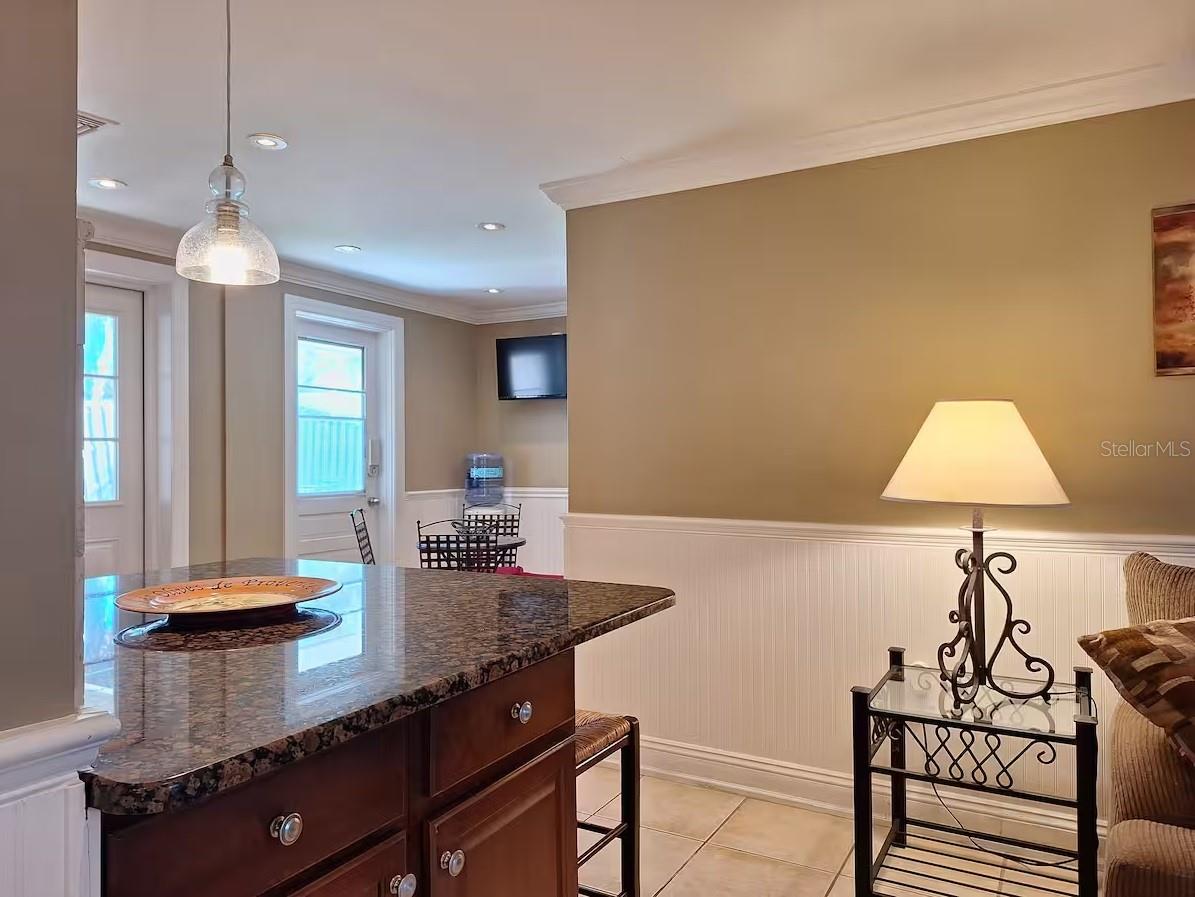SOUTH VENICE - Residential Lease