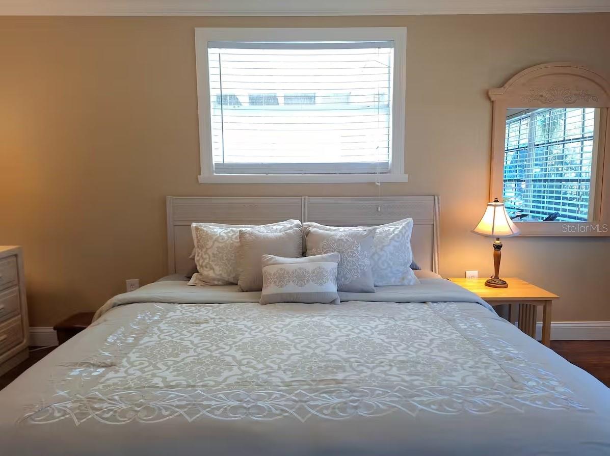 SOUTH VENICE - Residential Lease