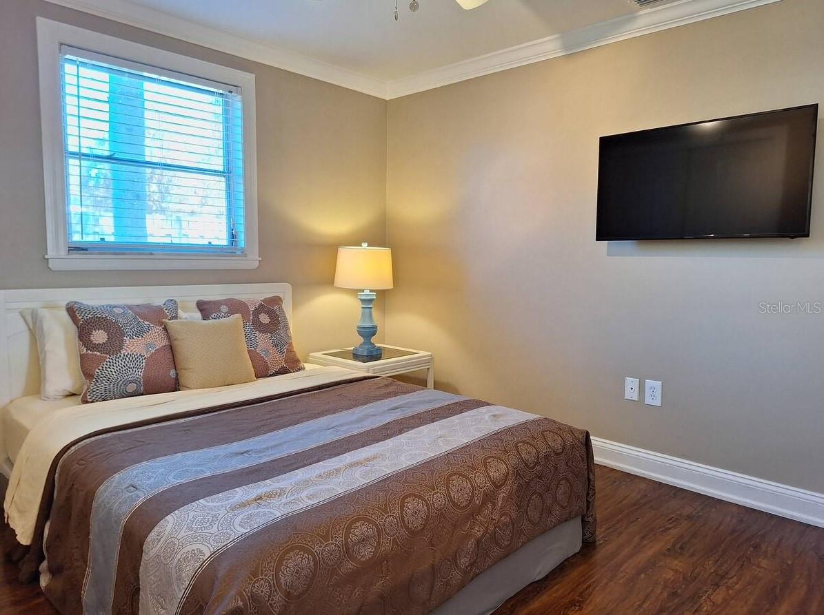 SOUTH VENICE - Residential Lease