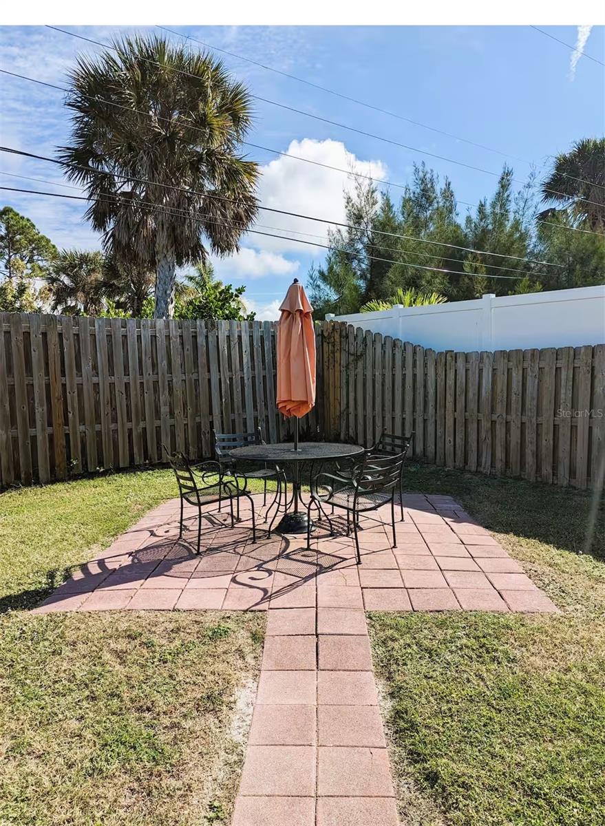 SOUTH VENICE - Residential Lease