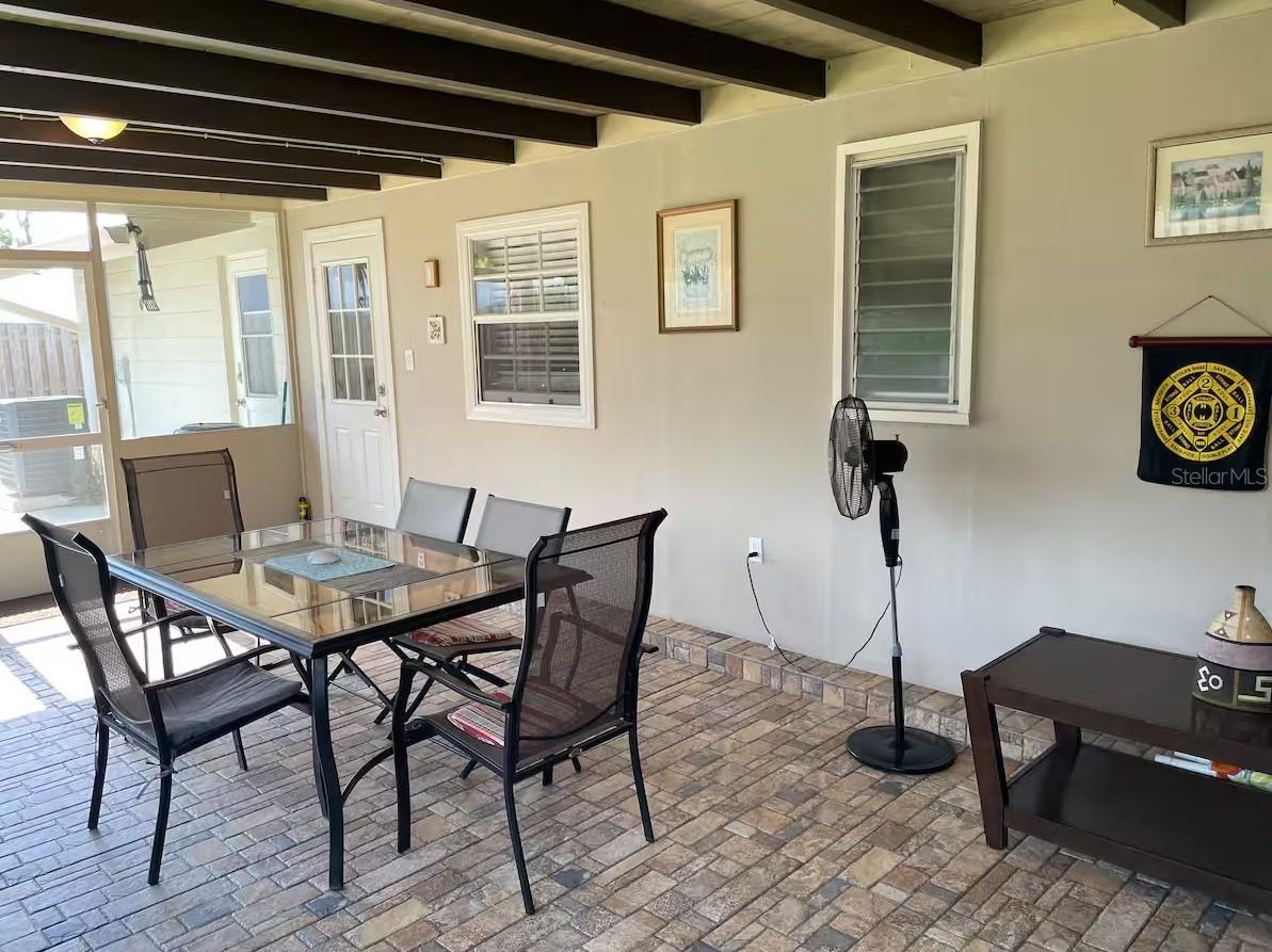 SOUTH VENICE - Residential Lease