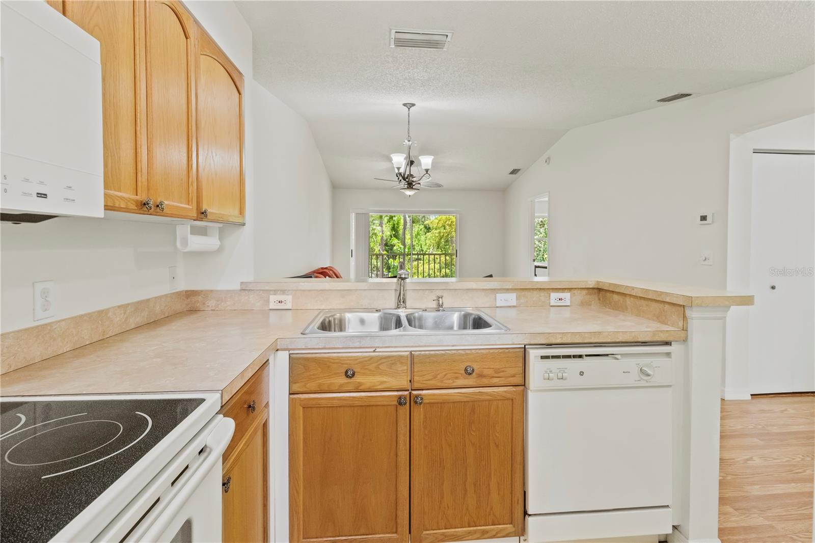 MAGNOLIA PLACE - Residential