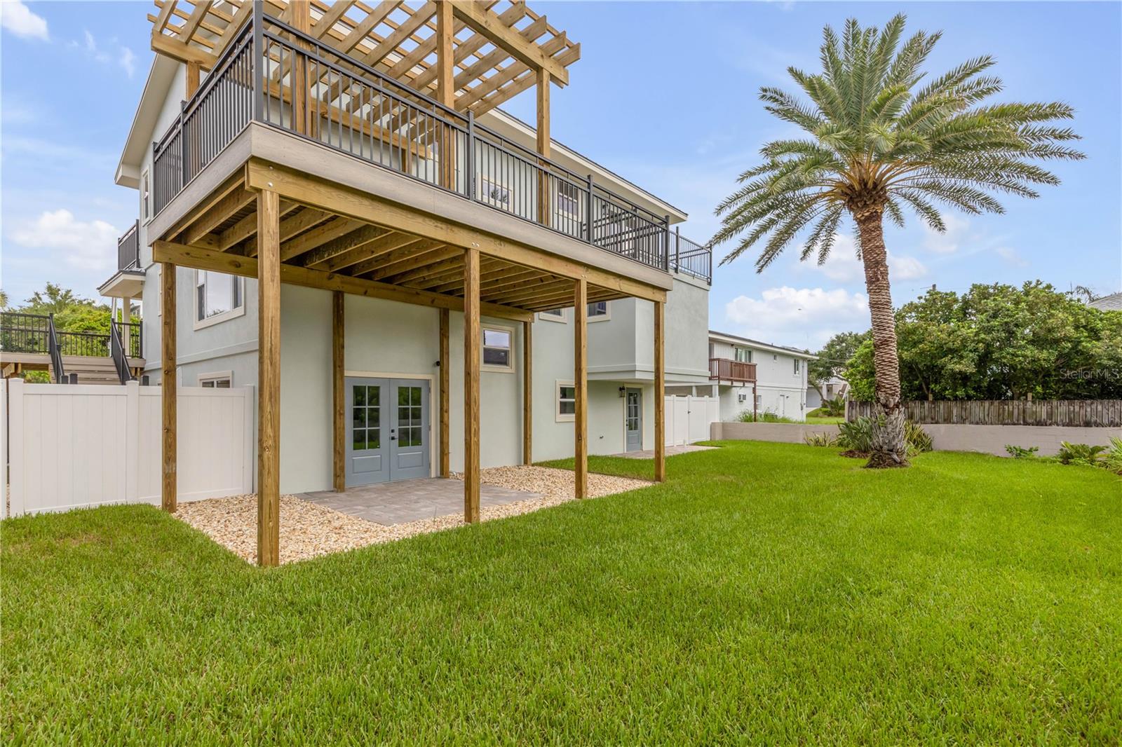 830 EEL AVENUE