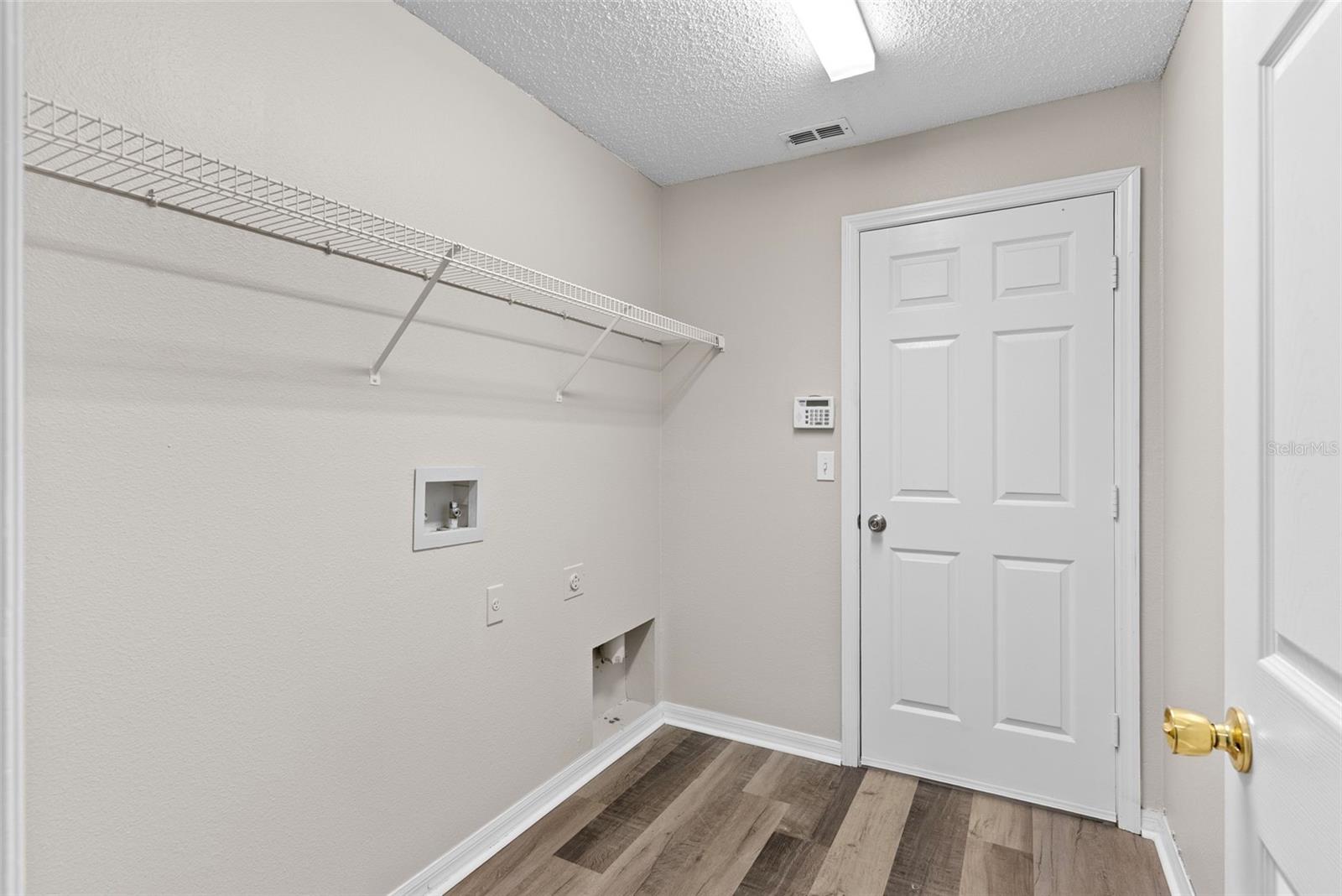 HATCHWOOD ESTATES - Residential