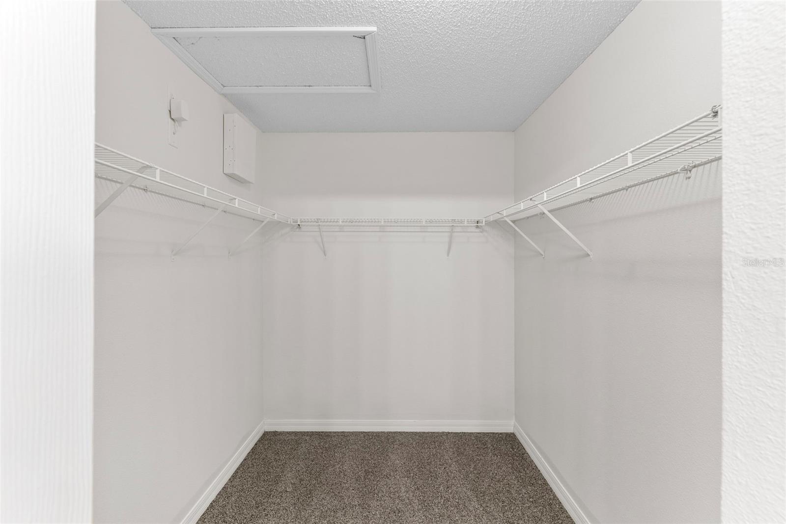 HATCHWOOD ESTATES - Residential