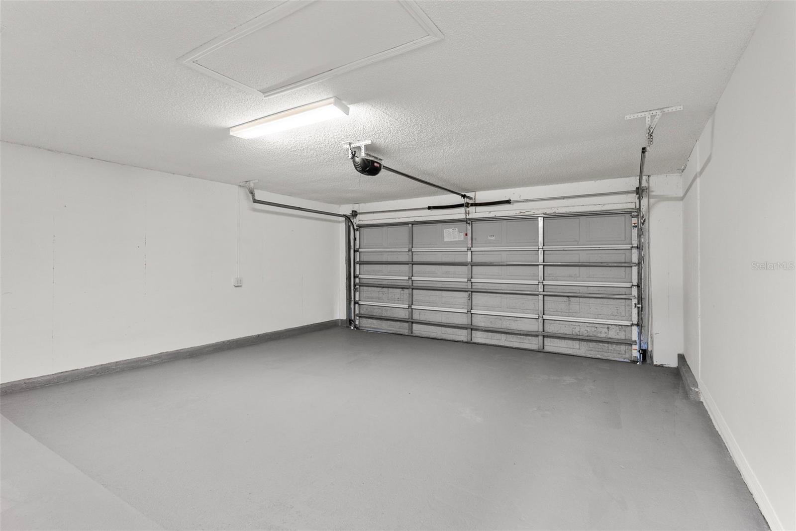 HATCHWOOD ESTATES - Residential