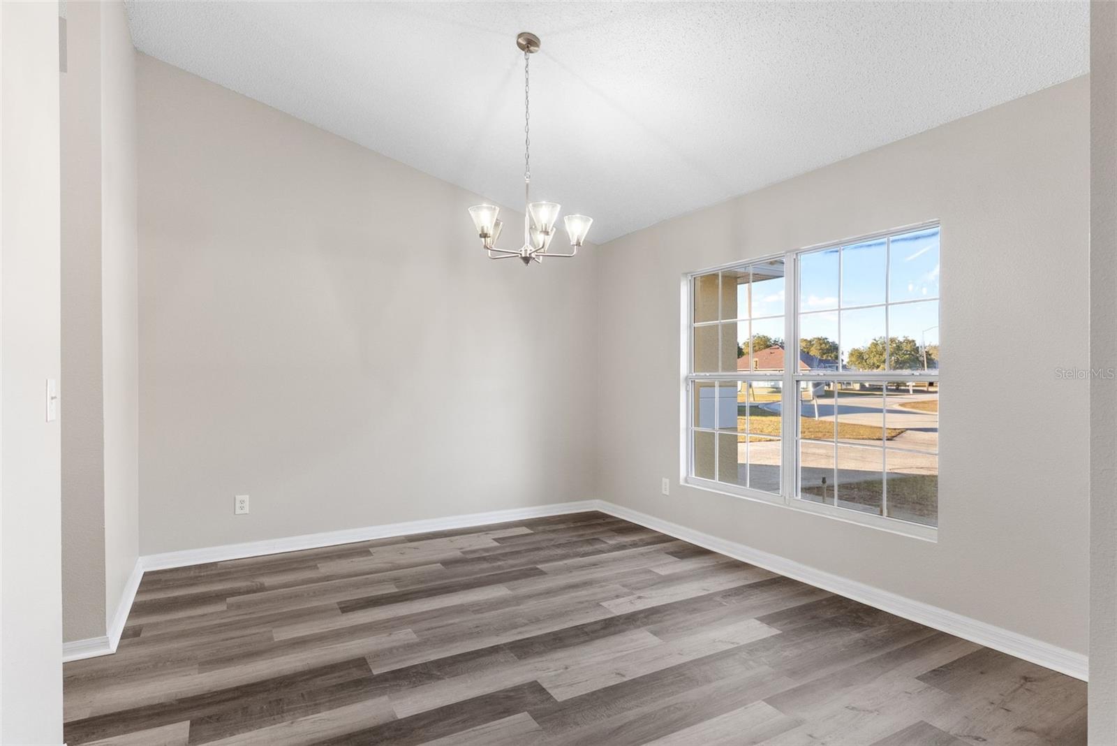 HATCHWOOD ESTATES - Residential