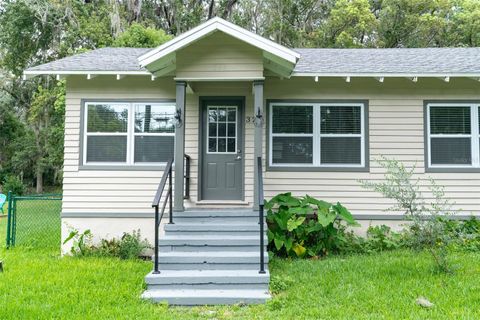 Photo of 322 Highland Street, Brooksville, FL 34601 (MLS # OM709940)
