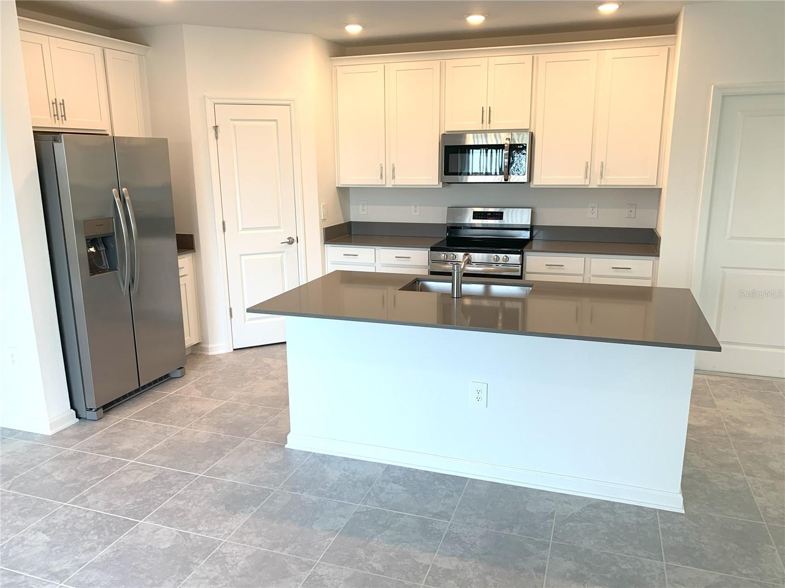 WELLNESS RDG PH 1-A - Residential Lease