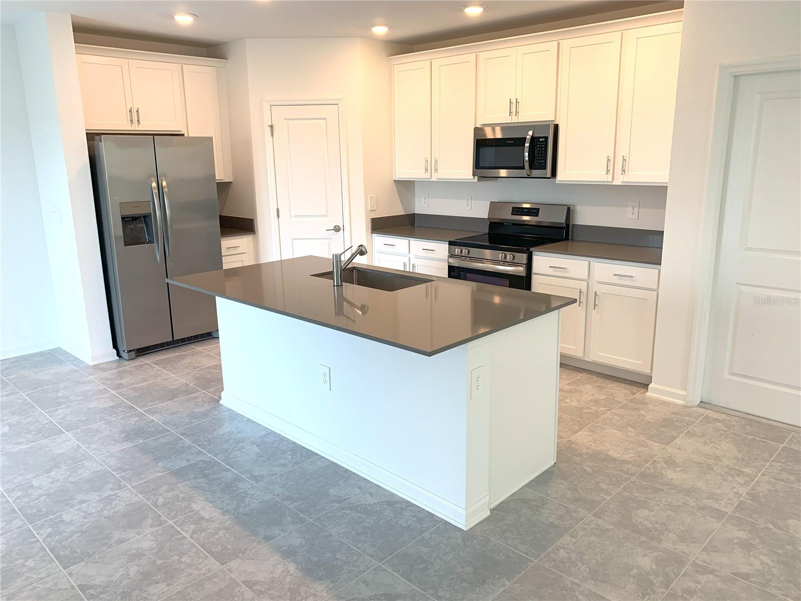 WELLNESS RDG PH 1-A - Residential Lease