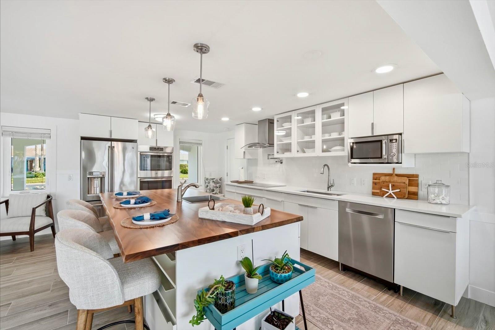 KEY ROYALE 9TH ADD - Residential