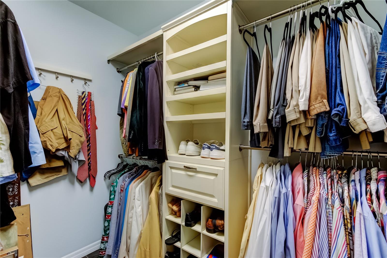 HUNTINGTON TRAILS PH 1 - Residential