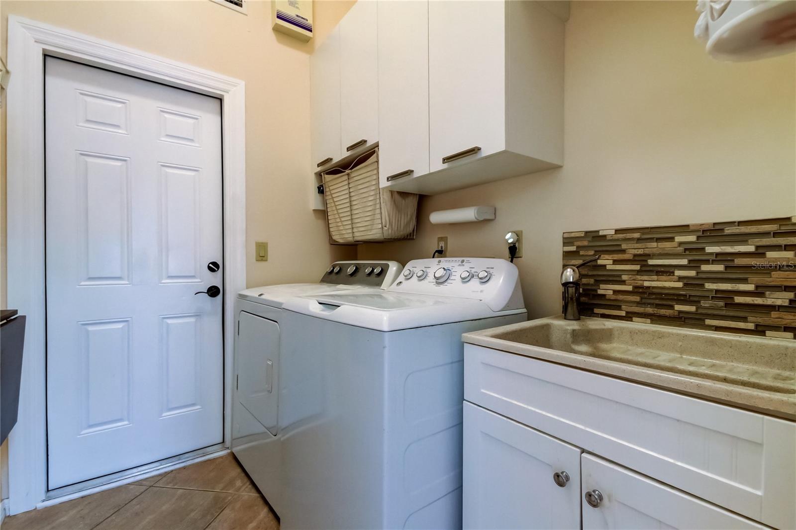 HUNTINGTON TRAILS PH 1 - Residential