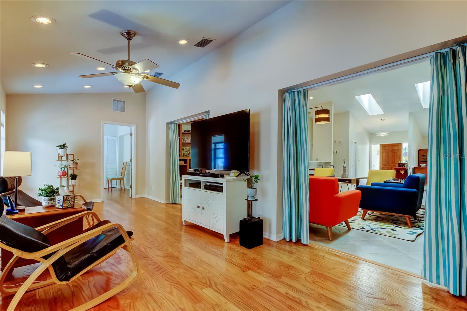 HUNTINGTON TRAILS PH 1 - Residential