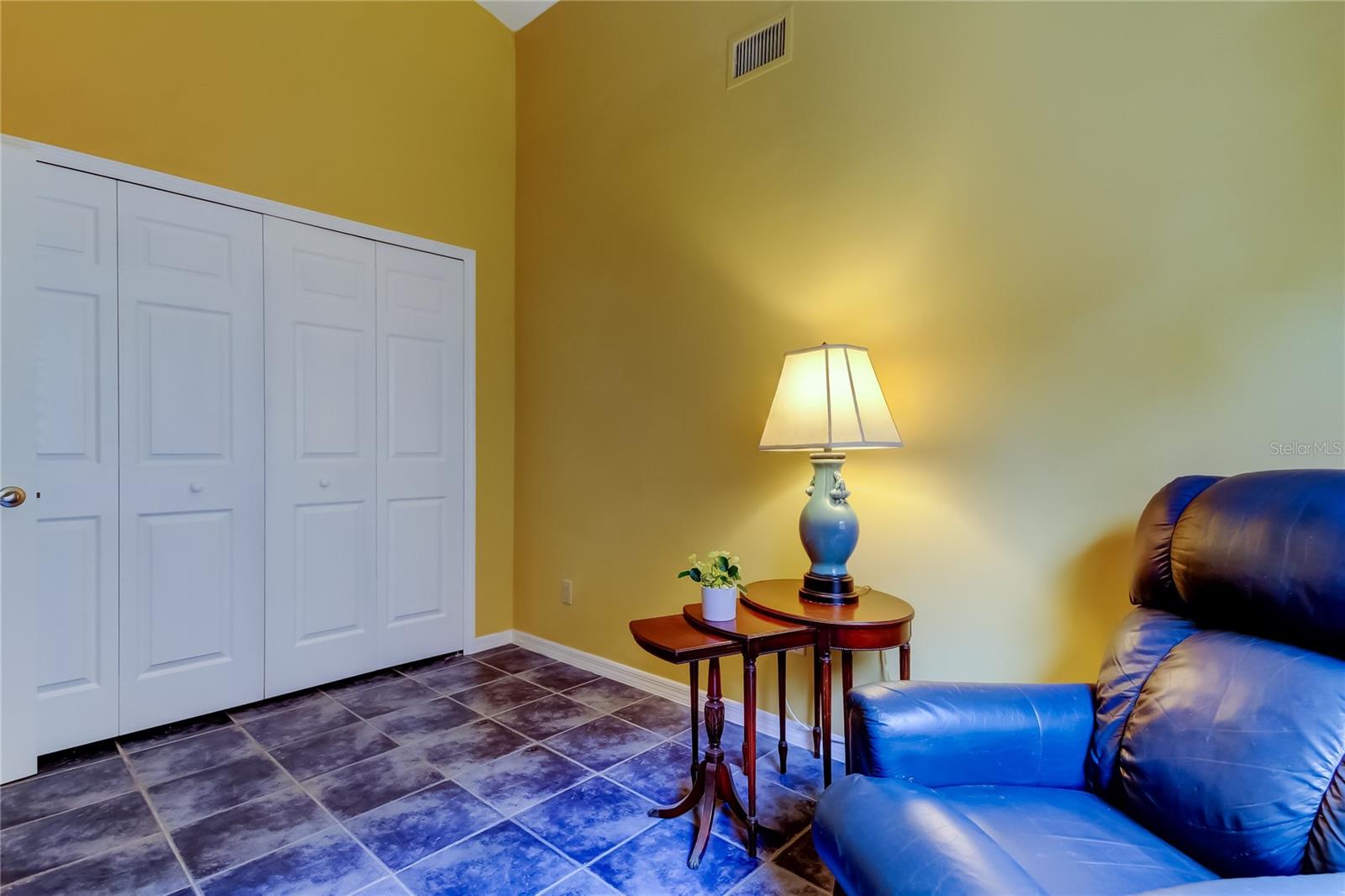 HUNTINGTON TRAILS PH 1 - Residential
