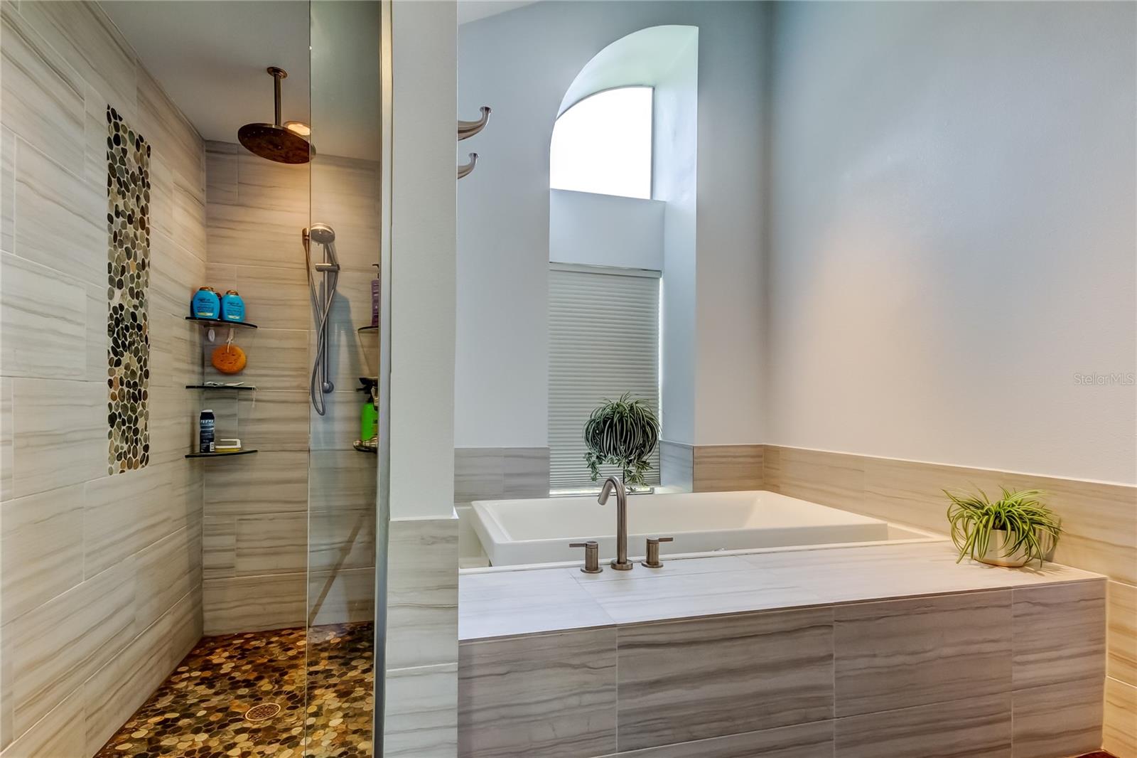 HUNTINGTON TRAILS PH 1 - Residential