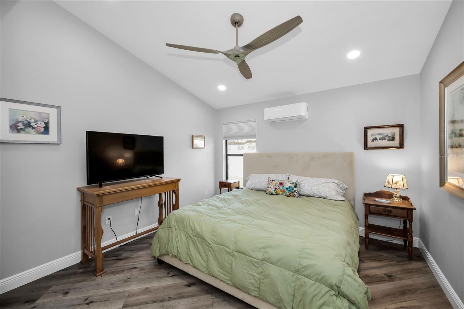 ABERDEEN UNIT ONE - Residential