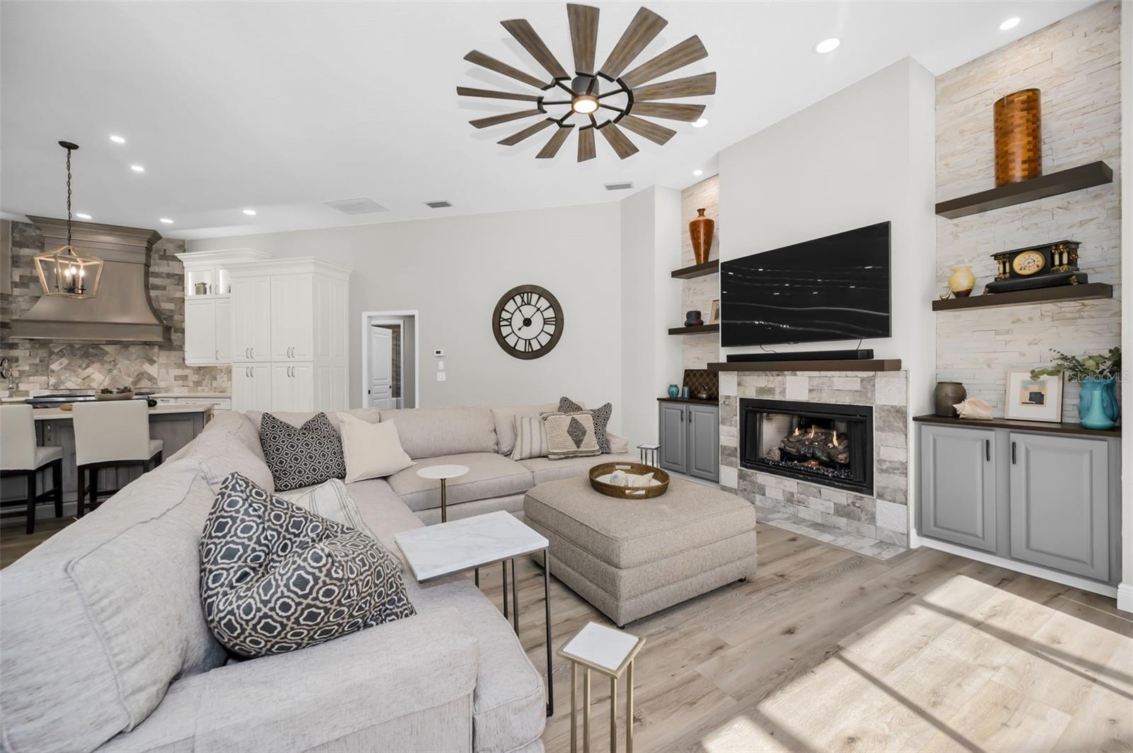 ABERDEEN UNIT ONE - Residential