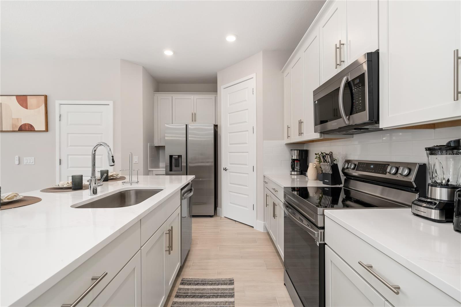 SPECTRUM AT REUNION PH 2 - Residential Lease