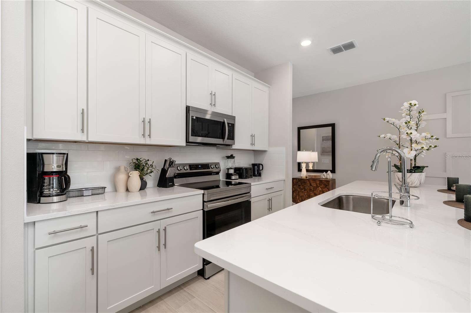 SPECTRUM AT REUNION PH 2 - Residential Lease