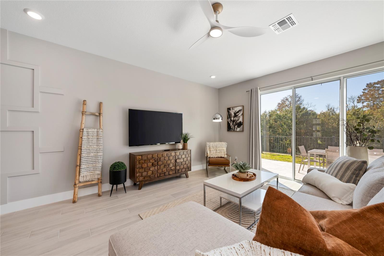 SPECTRUM AT REUNION PH 2 - Residential Lease