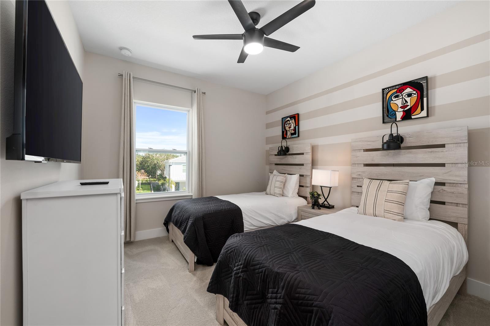 SPECTRUM AT REUNION PH 2 - Residential Lease