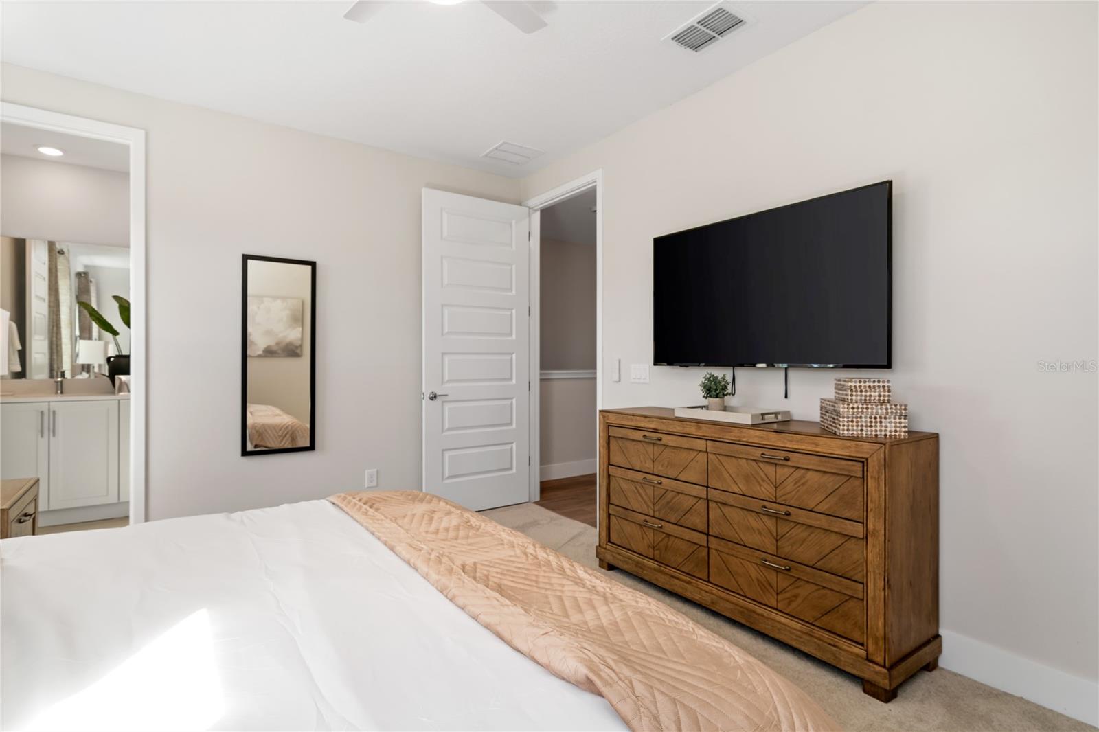 SPECTRUM AT REUNION PH 2 - Residential Lease