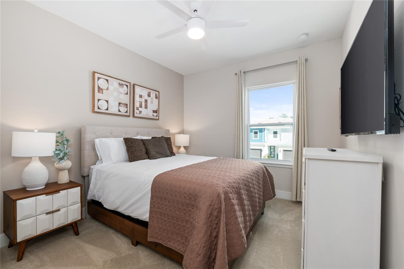 SPECTRUM AT REUNION PH 2 - Residential Lease