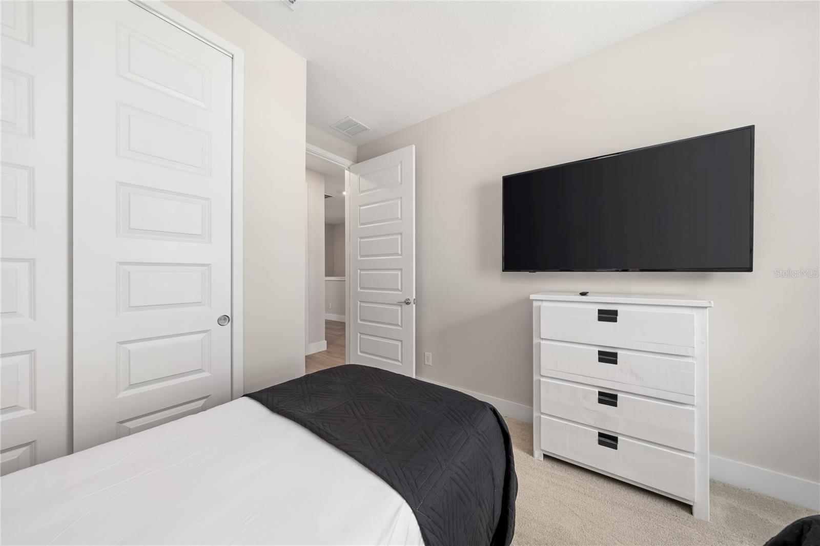 SPECTRUM AT REUNION PH 2 - Residential Lease