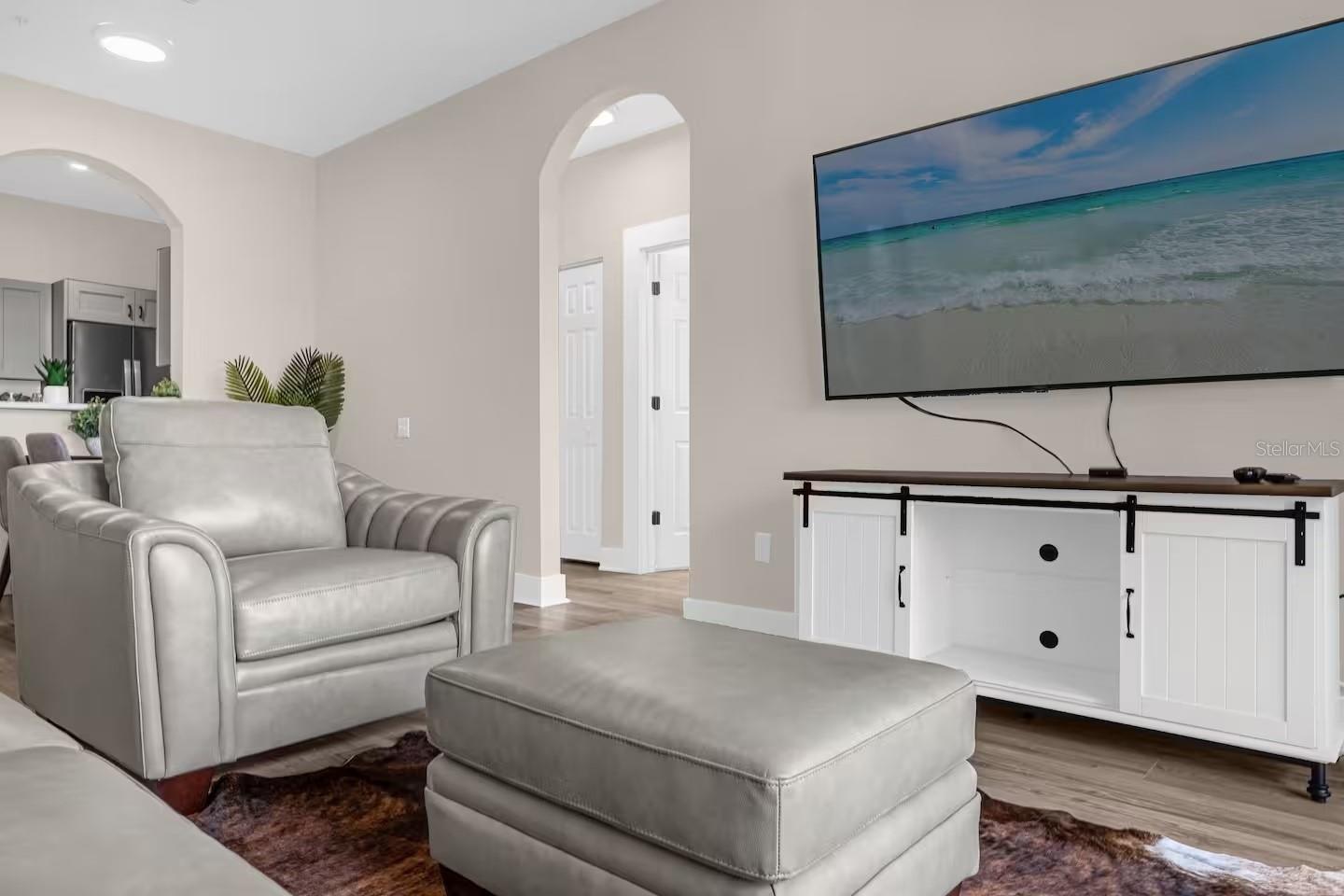 8103 COCONUT PALM WAY 103